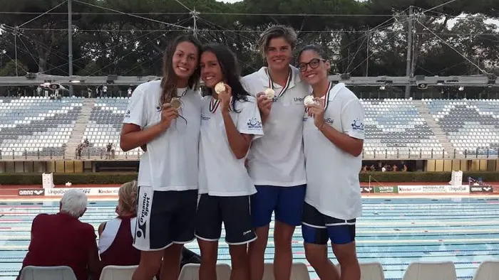 Nuoto, DynamicIn Sport campione d'Italia con la staffetta 4x100 stile