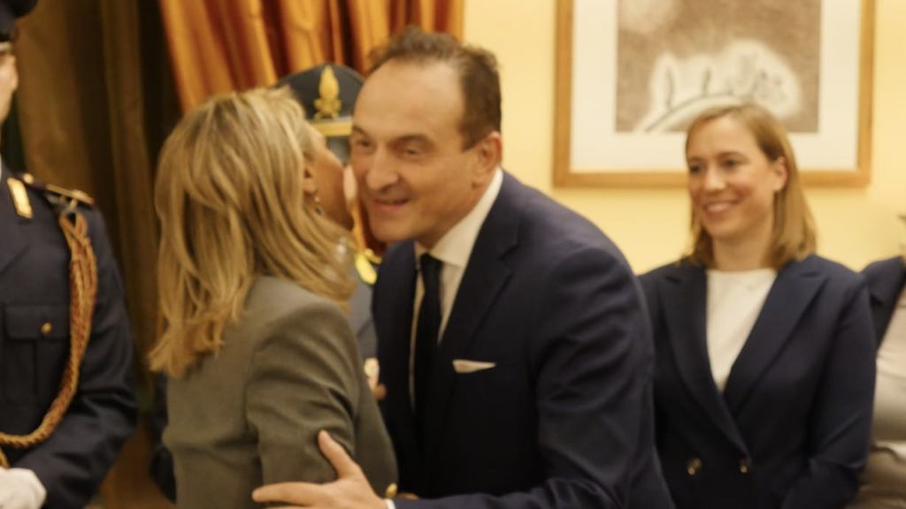Il prefetto Silvana D’Agostino accoglie il presidente della Regione Alberto Cirio