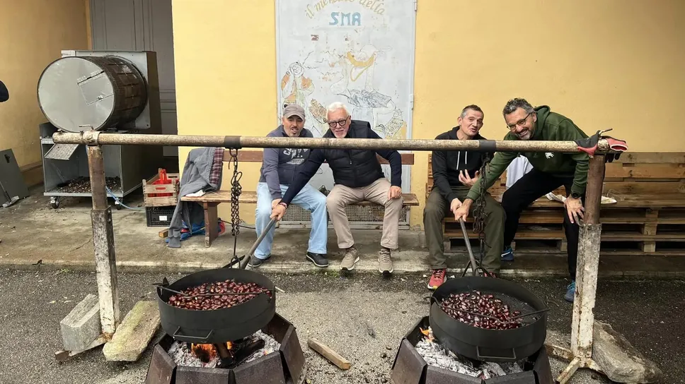 I caldarrostai al lavoro in oratorio I caldarrostai al lavoro in oratorio