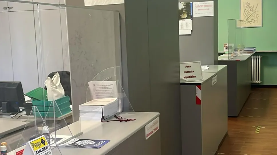 Gli uffici comunali in frazione Ronco Gli uffici comunali in frazione Ronco