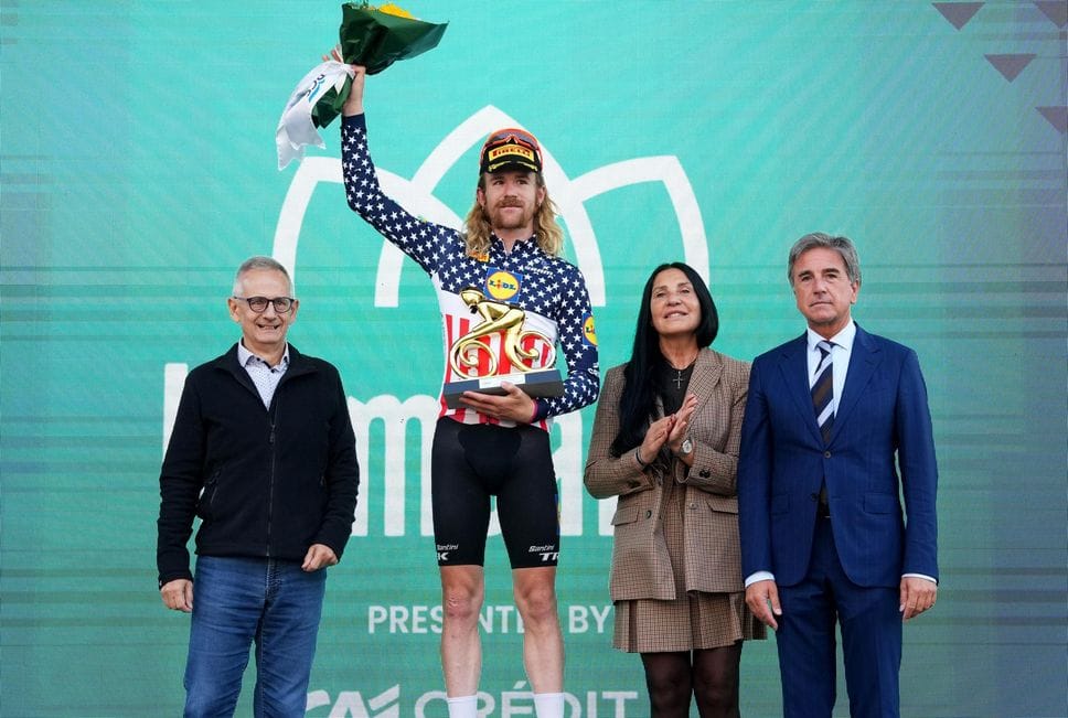 Roberto Pella oggi alle premiazioni del Giro di Lombardia