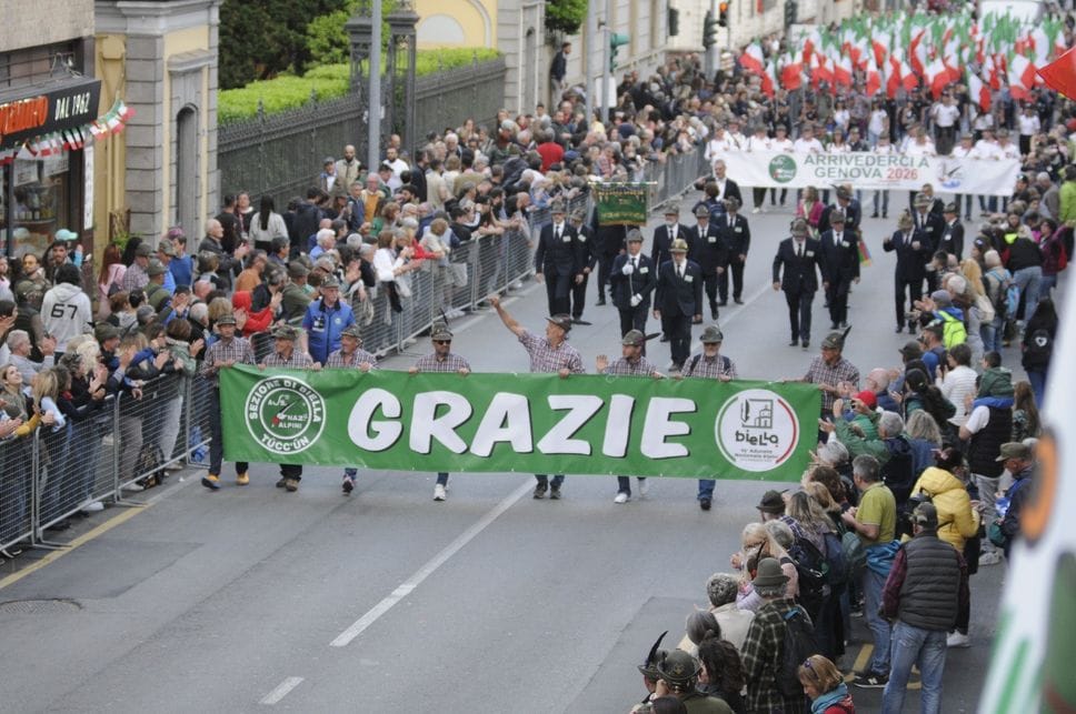 Un momento dell’adunata degli Alpini a Biella Un momento dell’adunata degli Alpini a Biella