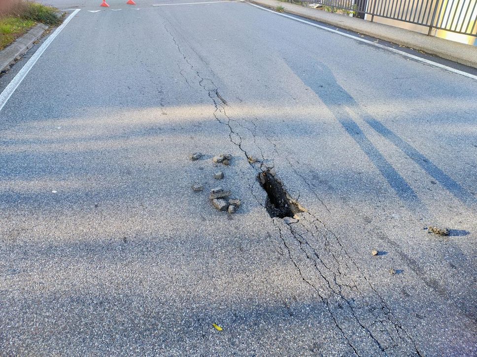 La buca sull’asfalto La buca sull’asfalto