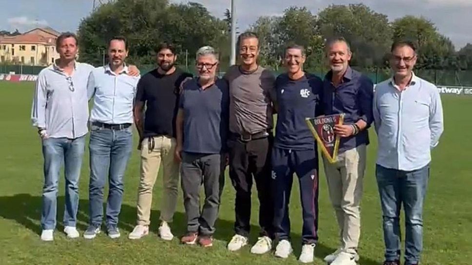 Il gruppo di dirigenti del Ponderano al centro tecnico Niccolò Galli di Bologna Il gruppo di dirigenti del Ponderano al centro tecnico Niccolò Galli di Bologna