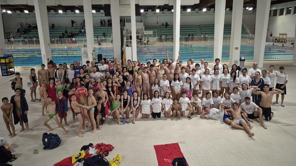 La foto ricordo dei partecipanti alla Sfacchinata inclusiva