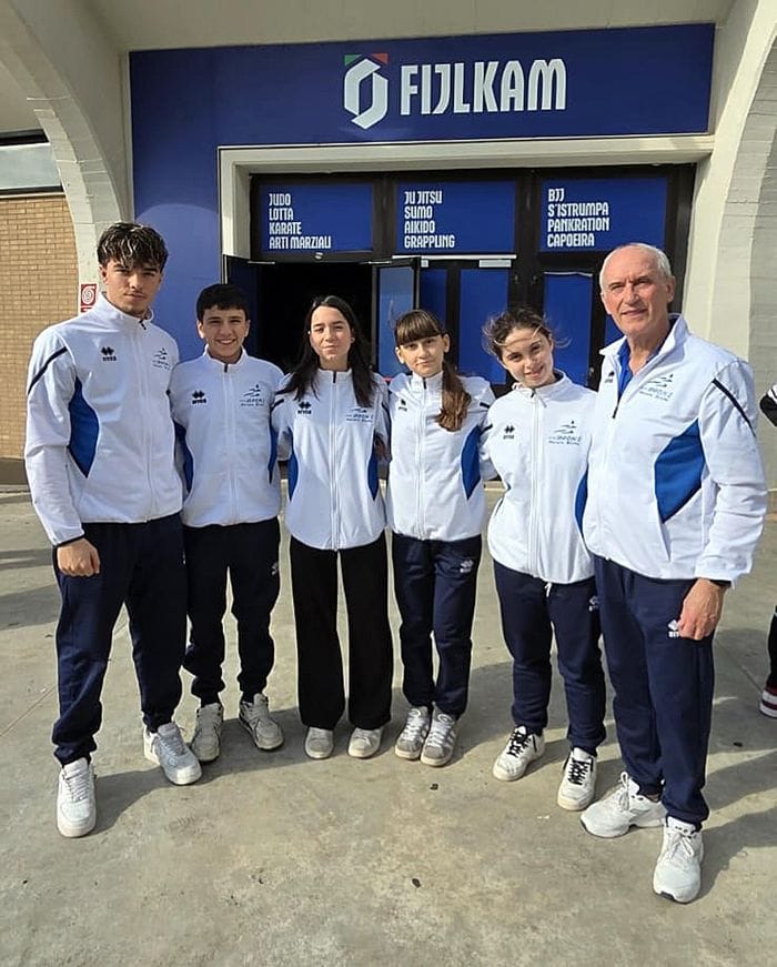 Gli atleti della Ippon2 Biella con il maestro Feggi a Roma