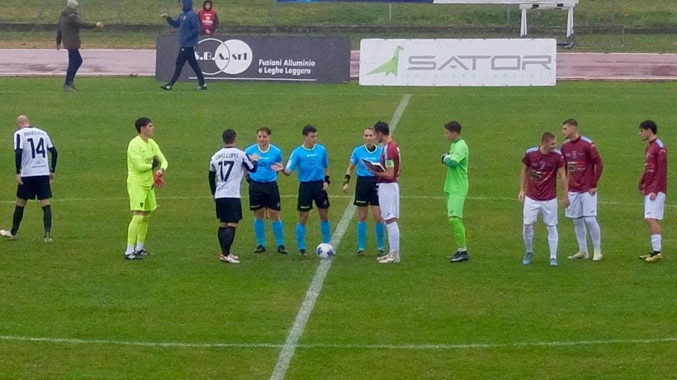 L’avvio del match: Biellese con Capellupo capitano per l’assenza dell’infortunato Pavan