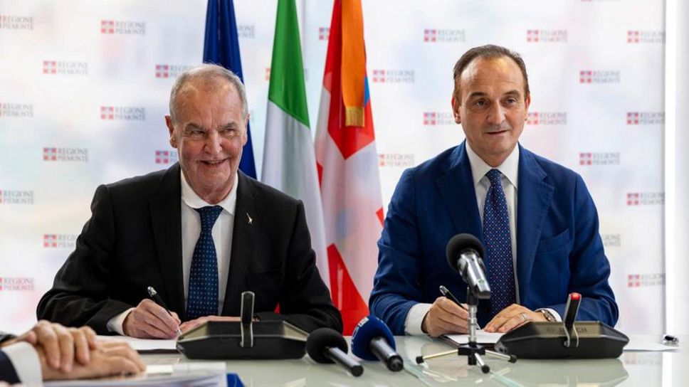 Il ministro Calderoli con il presidente della Regione Alberto Cirio