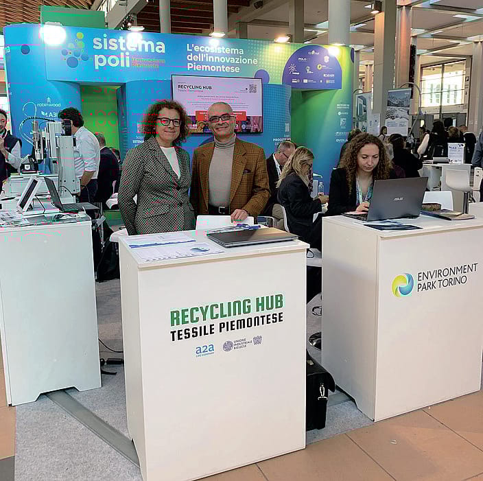 Lo stand  del Recycling Hub a Ecomondo 2025
