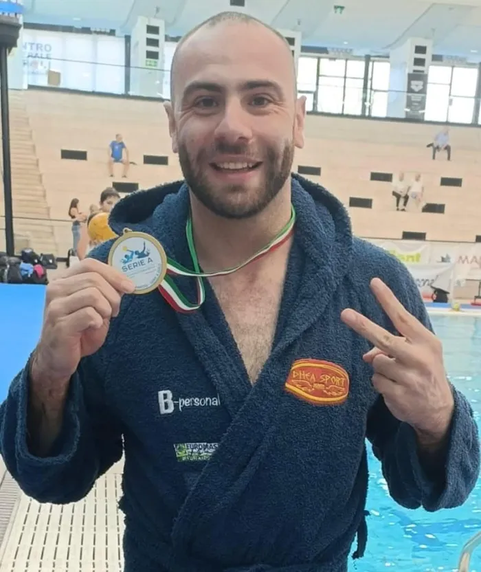 Marco Bertinotti con la medaglia tricolore