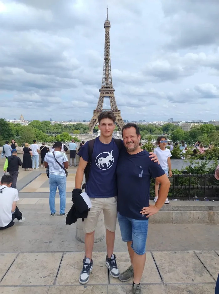 Paolo Aiazzone a Parigi con l’insegnante Alessandro Corbellini