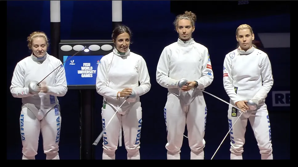 Le azzurre prima dell’inizio della gara