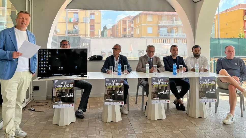 Un momento della presentazione al Tennis Lab Biella Un momento della presentazione al Tennis Lab Biella