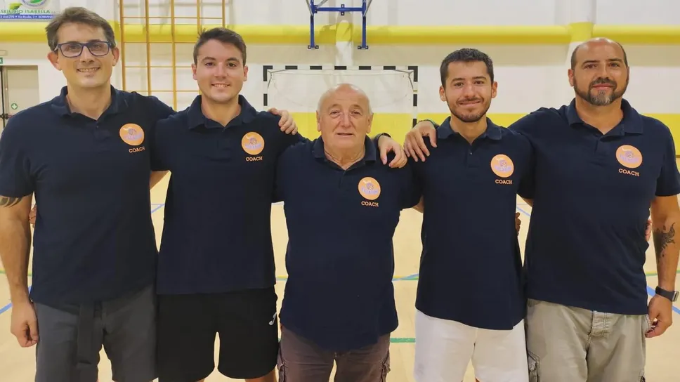 Lo staff tecnico dei Paladini: Mattia Brunazzi, Edoardo Gagliano, Massimo Grigatti, Gabriele Zerbola e Riccardo Zorio Lo staff tecnico dei Paladini: Mattia Brunazzi, Edoardo Gagliano, Massimo Grigatti, Gabriele Zerbola e Riccardo Zorio