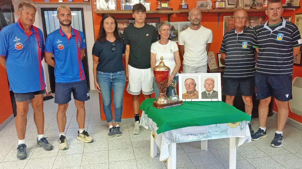 La premiazione delle due coppie finaliste al “Trofeo Marola & Botta” La premiazione delle due coppie finaliste al “Trofeo Marola & Botta”