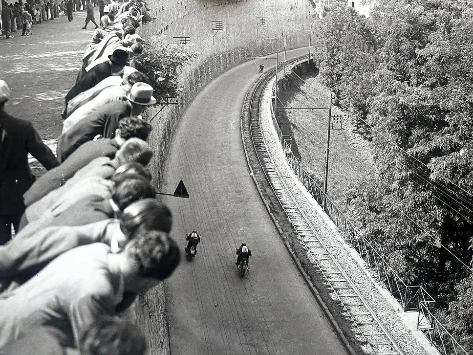 Un’immagine d’epoca di via Cernaia