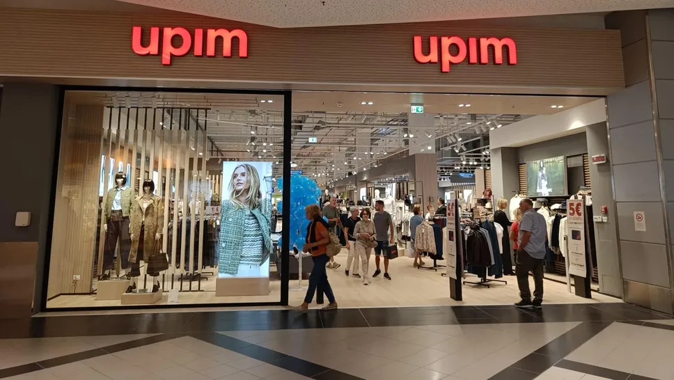 L’ingresso del nuovo negozio Upim a Gli Orsi L’ingresso del nuovo negozio Upim a Gli Orsi