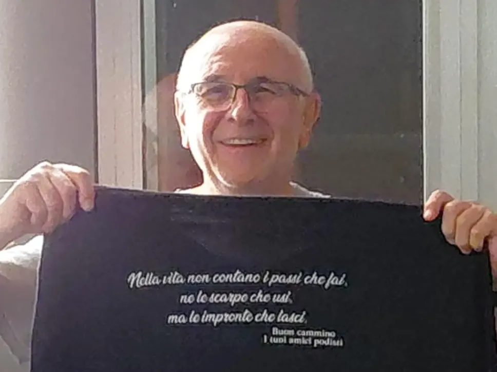 La felpa di buon cammino a don Mario