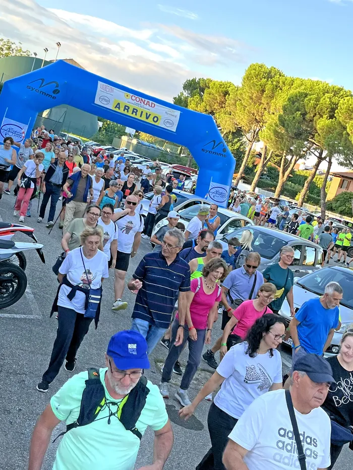 La partenza dei camminatori
