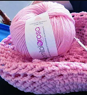 Il gomitolo rosa di lana autoctona