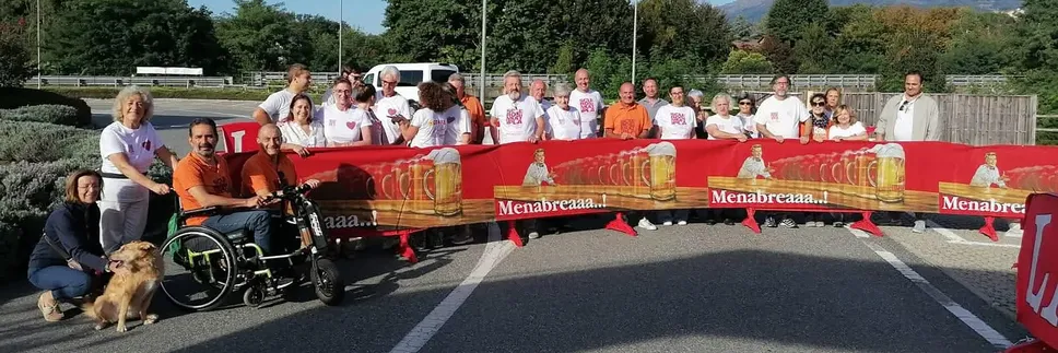 Alcuni dei volontari al traguardo