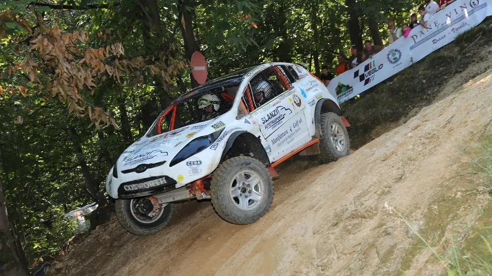 La Ford Cosworth di Alberto Gazzetta e Denis Cortese, neocampioni tricolori La Ford Cosworth di Alberto Gazzetta e Denis Cortese, neocampioni tricolori