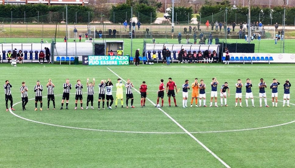 Le due squadre schierate