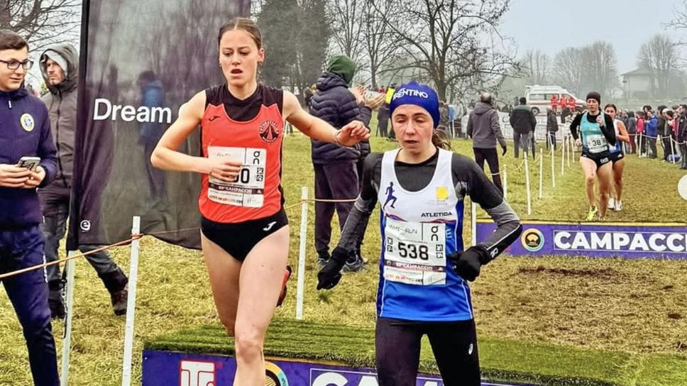 Chiara Munaretto (a sinistra) durante la gara