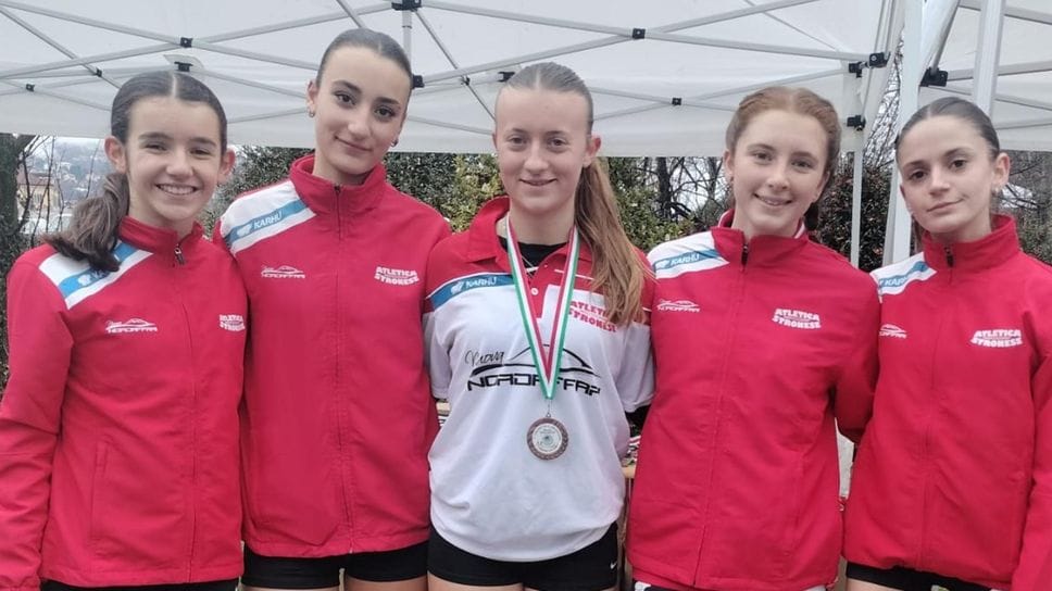Alcune delle Cadette dell’Atletica Stronese Nuova NordAffari: Martina Brunetti, Ludovica Bellon, Denise Zorzi, Emma Giorza e Sofia Giletta
