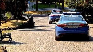 Prende a calci e pugni un agente a Biella: arrestato