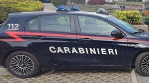 Ancora dei giovani fanno esplodere dei petardi vicino alle case a Sagliano