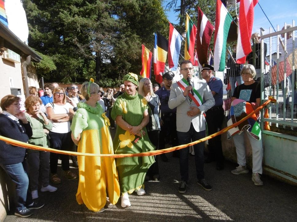 Dal mercatino alle creazioni della scuola di magliera, la “Festa della lana” conquista Ternengo