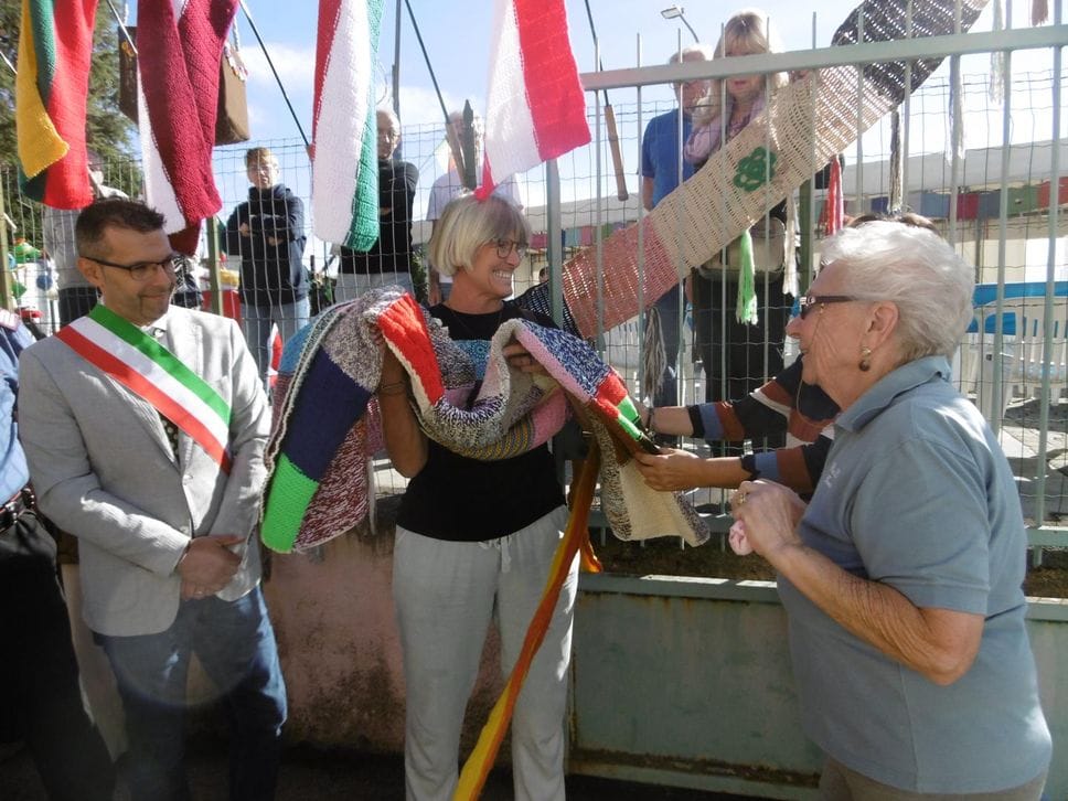 Dal mercatino alle creazioni della scuola di magliera, la “Festa della lana” conquista Ternengo
