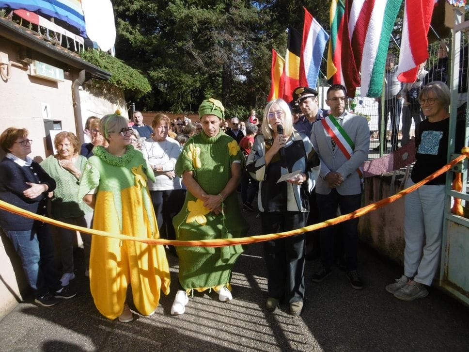 Dal mercatino alle creazioni della scuola di magliera, la “Festa della lana” conquista Ternengo