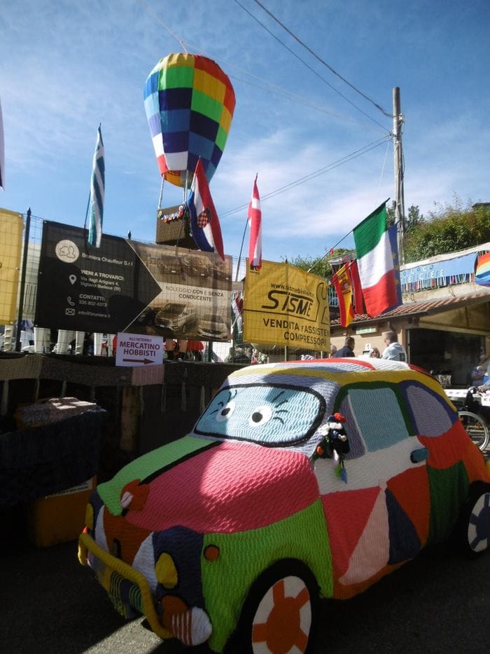 Dal mercatino alle creazioni della scuola di magliera, la “Festa della lana” conquista Ternengo
