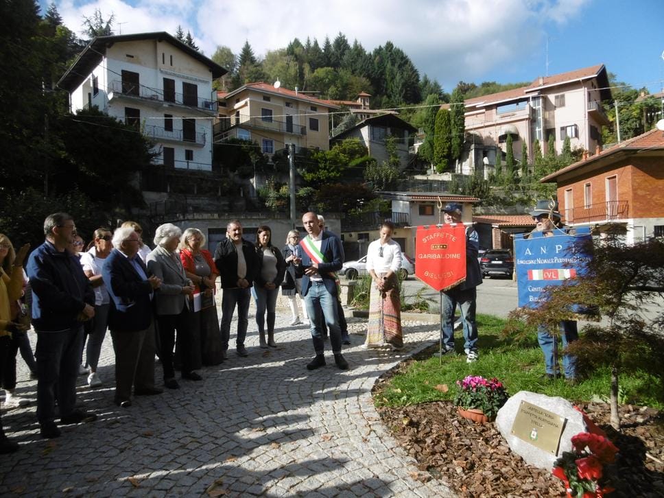 L’intitolazione delle targhe alle due staffette partigiane