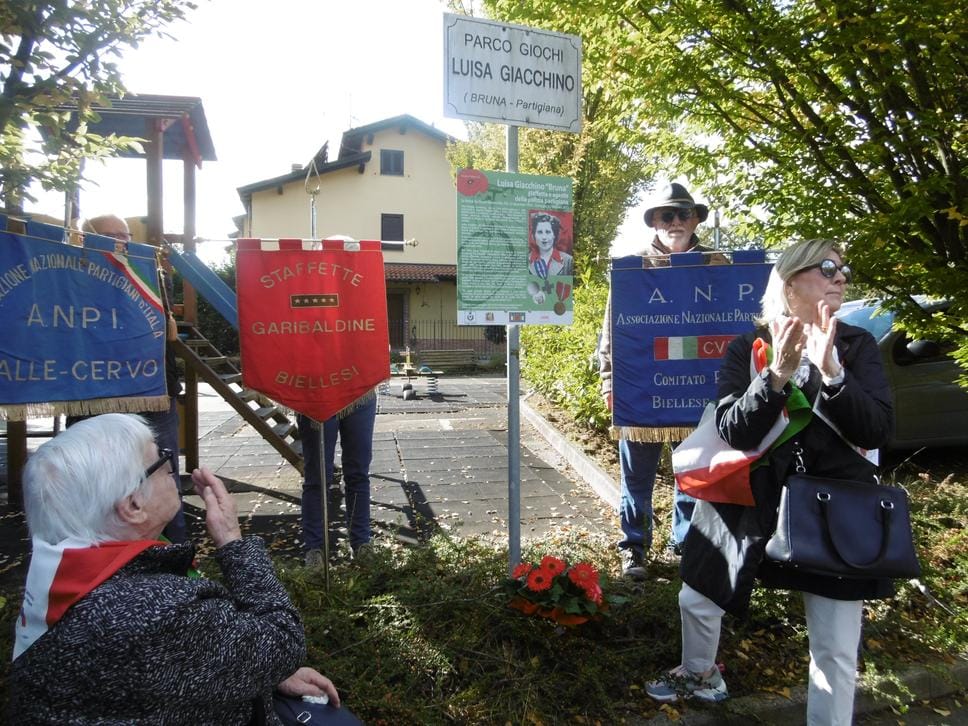 L’intitolazione delle targhe alle due staffette partigiane
