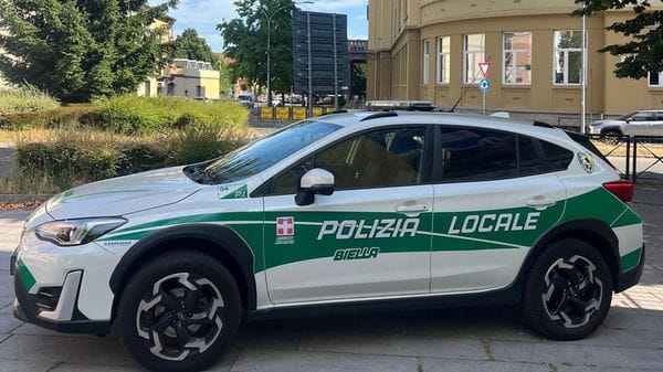Motociclista in fuga: inseguito e fermato dalla polizia locale 