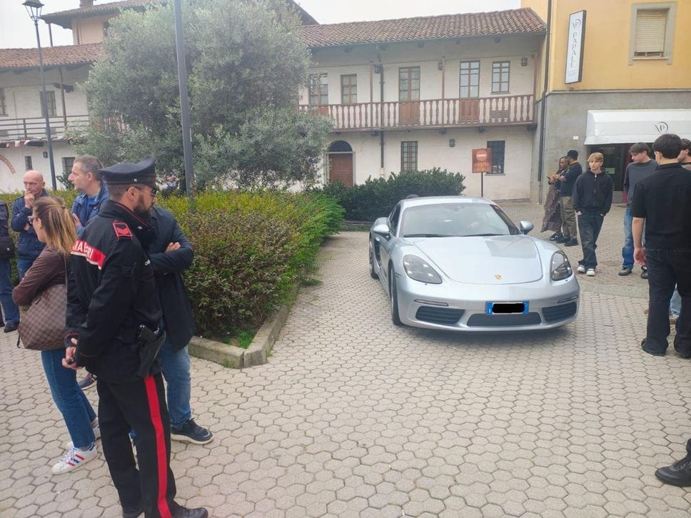Centinaia di persone per l’addio a Denis Trabbia