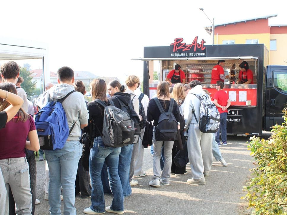 Liceo del Cossatese e PizzAutoBus: vince l’inclusione