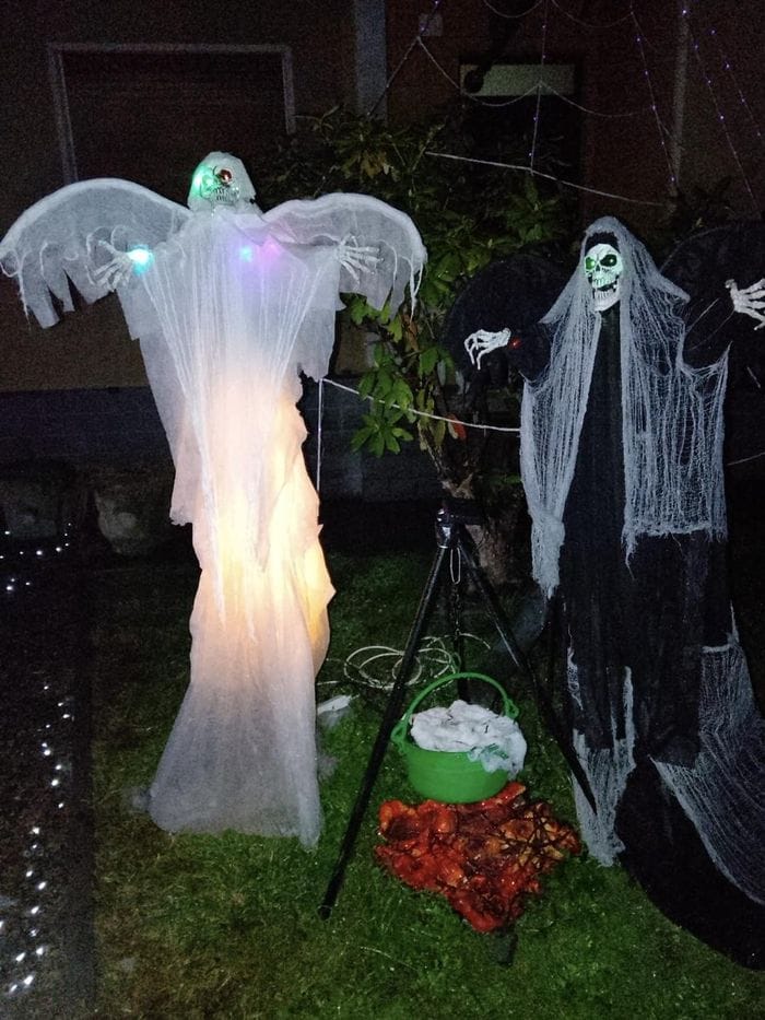Effetto Halloween, un giardino spettacolare a Castelletto Cervo. Fotogallery
