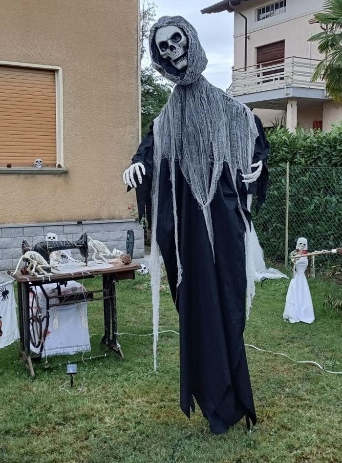 Effetto Halloween, un giardino spettacolare a Castelletto Cervo. Fotogallery