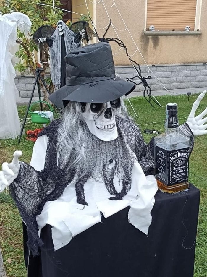 Effetto Halloween, un giardino spettacolare a Castelletto Cervo. Fotogallery