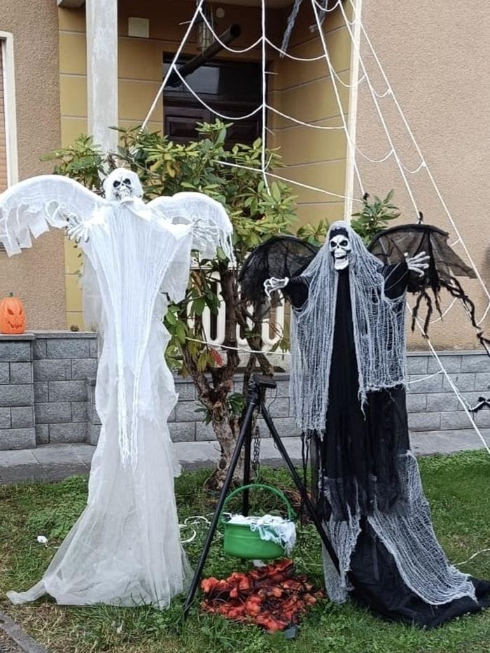 Effetto Halloween, un giardino spettacolare a Castelletto Cervo. Fotogallery