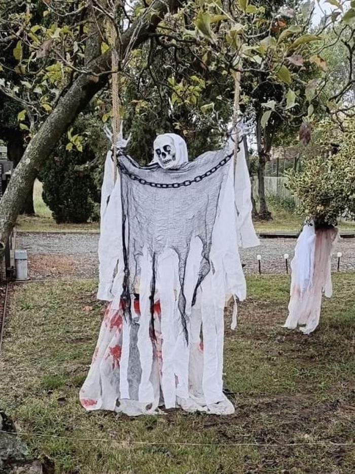 Effetto Halloween, un giardino spettacolare a Castelletto Cervo. Fotogallery