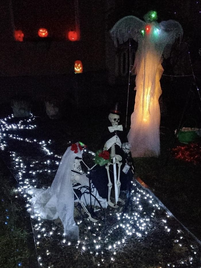 Effetto Halloween, un giardino spettacolare a Castelletto Cervo. Fotogallery