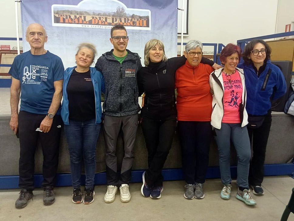 Federico Magagna insieme a una parte degli organizzatori