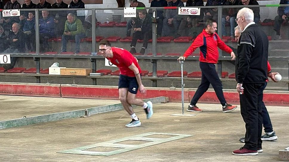 Stefano Pegoraro, ex di turno, durante una prova di tiro progressivo