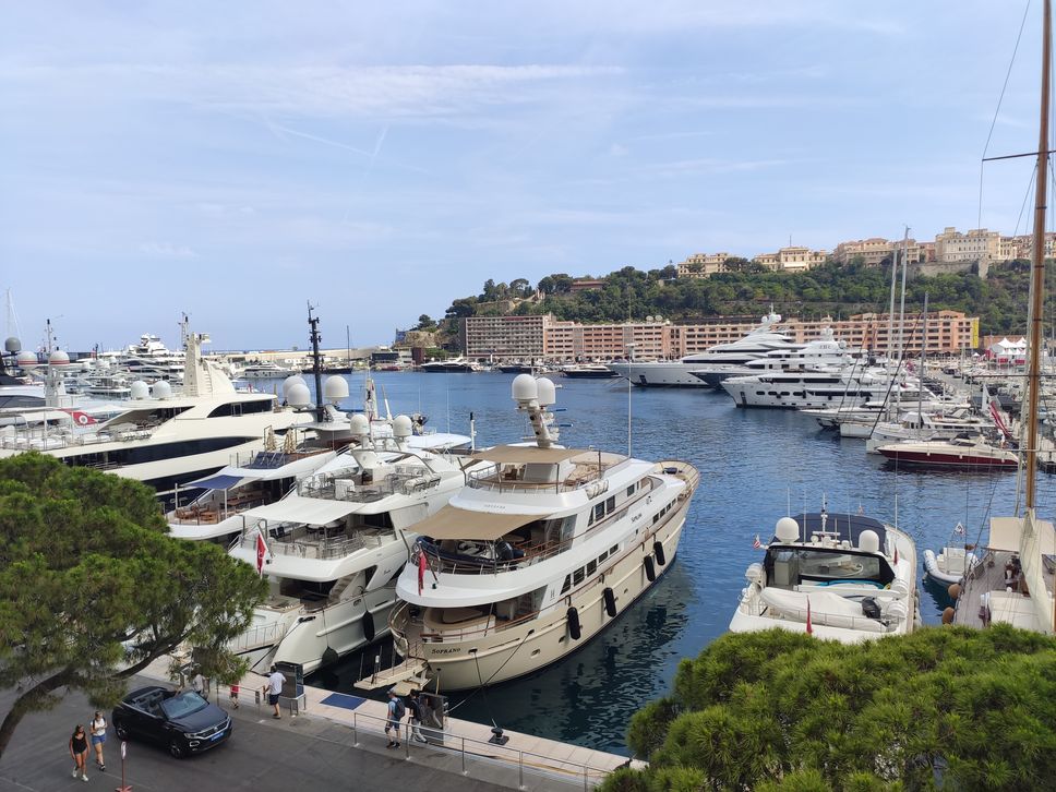 La vista sul porto dalle camere del boutique hotel