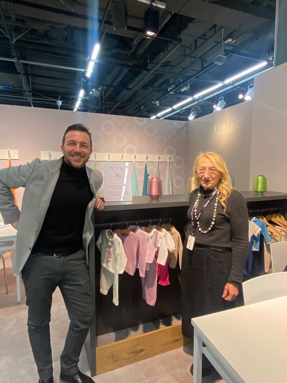 Giacomina Sensale con Luca De Gasperin (Marchi e Fildi) a Pitti Filati